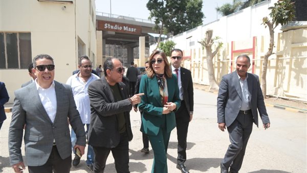 وزيرة الثقافة