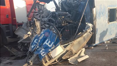 مصرع وإصابة 30 شخصا في انقلاب أتوبيس بطريق سوهاج ـ البحر الأحمر