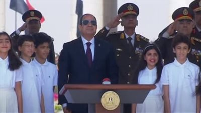 السيسي يرفع العلم بسارية ساحة الشعب في العاصمة الإدارية عقب أدائه اليمين الدستورية لولاية ثالثة| بث مباشر 