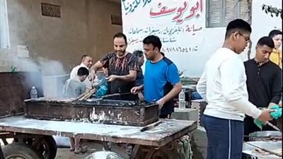 للعام العاشر على التوالي.. مطبخ الخير بقرية دماريس في المنيا يجهز 15 ألف وجبة لإفطار الصائمين| بث مباشر 