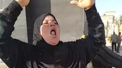 بعد إحالة أوراقهم للمفتي.. أسرة الميكانيكي المقتول على يد 3 أشخاص بالمنوفية: نام وارتاح حقك رجع | بث مباشر 