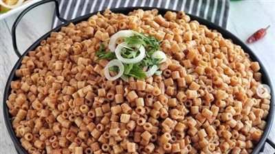في 3 دقائق.. طريقة عمل المكرونة المحمرة بالماء والوصفة الأخيرة للشيف حسن