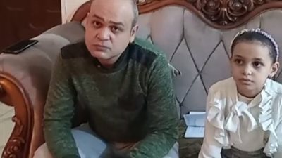 والد طالبة منعتها معلمتها من دخول الحمام بكفر الشيخ: بنتي تبولت على نفسها وحالتها النفسية سيئة| بث مباشر 