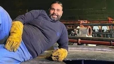 أنهى حياته شنقًا.. تفاصيل صادمة في وفاة بطل تعويم السفينة الجانحة إيفر جيفين | فيديو