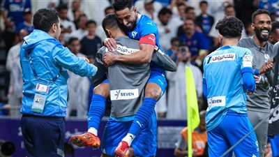 الهلال يتوج بـ السوبر السعودي بعد الفوز على الاتحاد برباعية 