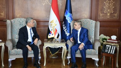 أسامة ربيع يبحث مع السفير الكوري التعاون في صناعة بناء السفن والاستزراع السمكي