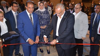 رئيس التنسيق الحضاري يفتتح معرض مآذن وقباب من القاهرة بقصر الأمير طاز| صور