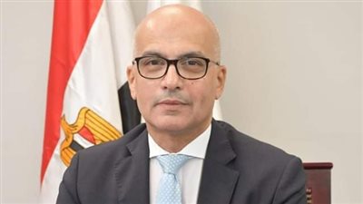 منح العاملين بجامعة عين شمس مكافاة 1000 جنيه بمناسبة عيد الفطر