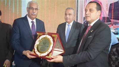 تكريم جمال علام وأبو الوفا ومشهور والكومي في احتفالية رمضانية بسوهاج