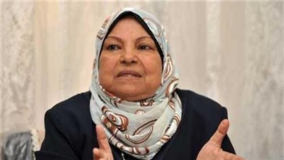 سعاد صالح: لا مشكلة في زواج الشاب بفتاة من خلال الإنترنت