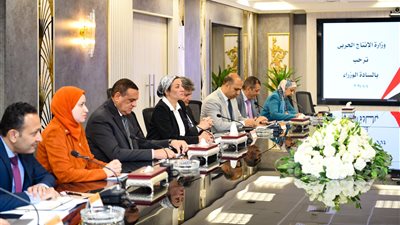 وزيرة البيئة: إشراك القطاع الخاص في بناء منظومة إدارة المخلفات الصلبة