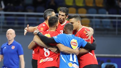 الأهلي يفوز على الزمالك ويتوج بطلا لدوري الكرة الطائرة