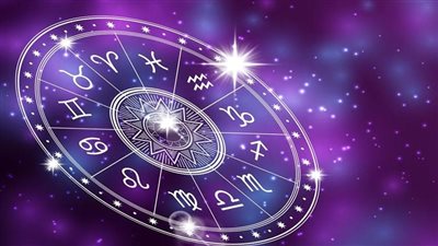حظك اليوم الأربعاء.. توقعات الأبراج على الصعيد الصحي والمهني والعاطفي