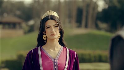 هل تصبح تارا عماد حلقة الوصل بين نور اللبنانية وياسر جلال في مسلسل جودر؟