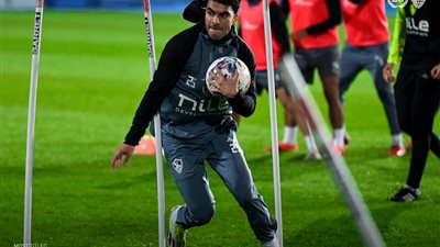 قبل السفر.. زيزو وعمر جابر يشاركان في المران الجماعي لـ الزمالك 