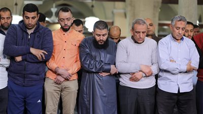في آخر الليالي الوترية.. الجامع الأزهر يختتم القرآن الكريم بالقراءات العشر