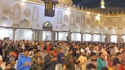 بقلوب خاشعة.. الجامع الأزهر يختتم القرآن الكريم بالقراءات العشر | بث مباشر