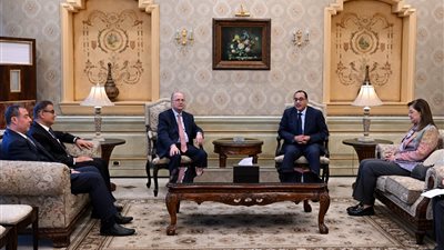 مدبولي لنظيره الفلسطيني: الحكومة حريصة على استمرار تنفيذ إجراءات الإصلاح الاقتصادي الشامل