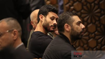 نجوم الأهلي والزمالك يقدمون واجب العزاء في والد مروان محسن | صور
