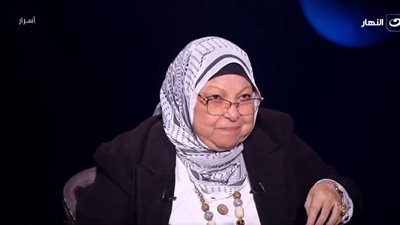 ظهرت دون تصريح وخالفت ثوابت الشريعة.. تفاصيل تحويل سعاد صالح للتحقيق بجامعة الأزهر