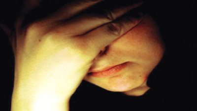 ضبطوه في أحضان شقيقتهم .. مقتل شخص بعد إلقائه من الدور الثامن على يد 3 أشخاص بأوسيم