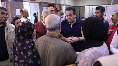 وزير الصحة يحيل مسؤول قرارات نفقة الدولة وأطباء الأطفال بمستشفى بركة السبع للتحقيق