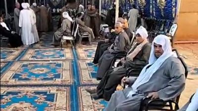 عم الشاب طه ضحية بئر المنيا: العمق الحقيقي للبير 40 متر.. والجميع كان بيساعدنا | بث مباشر 