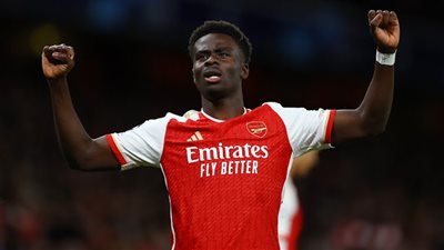 إصابة ساكا قبل مواجهة ليفربول بالدوري.. واللاعب يغيب 3 أسابيع