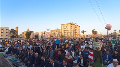 الصيغة الصحيحة لتكبيرات العيد وموعد ذبح الأضحية 