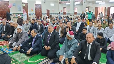 محافظ شمال سيناء يؤدي صلاة العيد مع الاشقاء الفلسطينيين في العريش