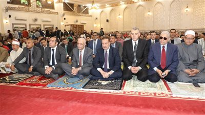 محافظ المنوفية يشارك الأهالي في صلاة عيد الفطر بمسجد الرؤوف الرحيم