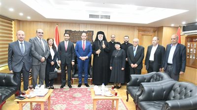 محافظ الفيوم يستقبل المهنئين بعيد الفطر المبارك | صور 