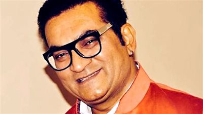 يخلق من الشبه 40.. شبيه حسنى مبارك الهندي يتصدر التريند