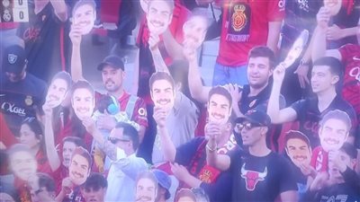 جماهير مايوركا تهاجم مدربها بسبب لاعب الفريق خلال مباراة ريال مدريد بالدوري