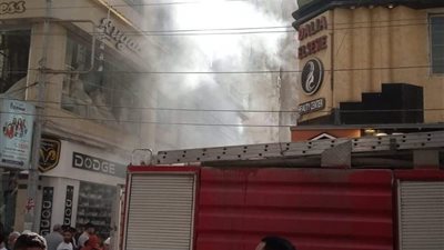 ماس كهربائي.. تفاصيل السيطرة على حريق مخزن أحذية في المنوفية
