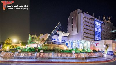 تزامنًا مع إجازة عيد الفطر.. مطار القاهرة يسجل أعلى نسبة في معدلات التشغيل بنقل 94 ألف راكبا