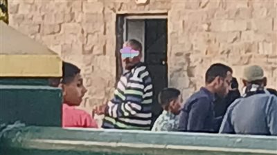 عامل حمامات كورنيش المنيا يثير غضب السوشيال ميديا بسبب التسعيرة الإجبارية 5 جنيهات