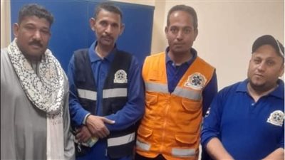 بـ ربع مليون جنيه.. مسعفان يعثران على مشغولات ذهبية أثناء نقل مصابين ويسلمانها إلى أصحابها بسوهاج