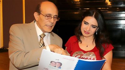 ميرنا وليد تشارك محمد صبحي في مسرحية فارس والمستور 