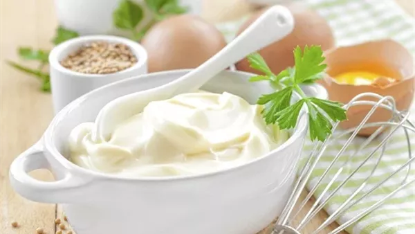 طريقة عمل المايونيز