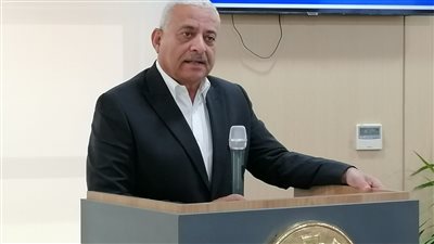 محافظ السويس يشيد بالتزام أصحاب المحال بمواعيد الإغلاق الجديدة