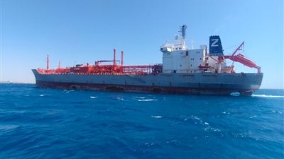 مع استمرار التحفظ عليها.. وصول السفينة الجانحة بخليج العقبة لميناء سفاجا لصيانتها