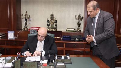 محافظ بني سويف يتابع استعدادات عقد امتحانات نهاية العام للشهادات والنقل