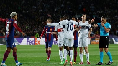 قبل مباراة اليوم.. تاريخ مواجهات باريس سان جيرمان وبرشلونة بدوري الأبطال 