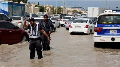 بسبب الأمطار في الإمارات.. الشارقة تقرر استمرار العمل عن بعد غدا الخميس