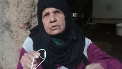 هيقع علينا.. استغاثة أرملة مسنة بالمنيا لترميم منزلها الآيل للسقوط: مش قادرين نبنيه ونفسي حد يساعدنا | بث مباشر