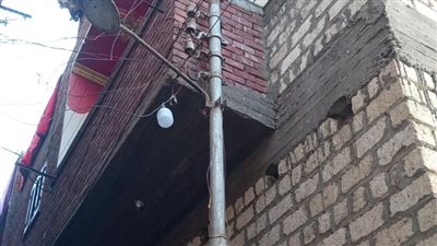 توصيلة عشوائية من الأهالي.. تفاصيل مصرع طفلة بصعق كهربائيّ بالمنيا