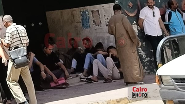 أصحاب المحال بأسوان