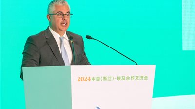 باستثمارات 800 مليون دولار.. اتفاقية لإنتاج ألياف البوليستر والفايبر جلاس باقتصادية قناة السويس