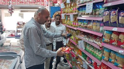 بعد تراجع أسعار المواد الخام.. حملة لمتابعة الالتزام بتخفيض أسعار المأكولات والخبز السياحي ببني سويف 